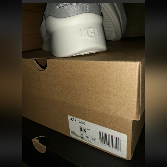 Women's NIB Sz 9.5 UGG AUSTRALIA Silver&White NO-LACE Platform SNEAKER, Shoes - Picture 9 of 10